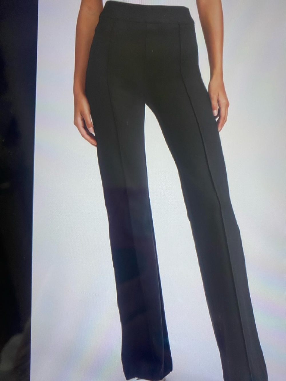 MEDIUM.   HALARA PINTUCK STRAIGHT LEG ACTIVE PANT